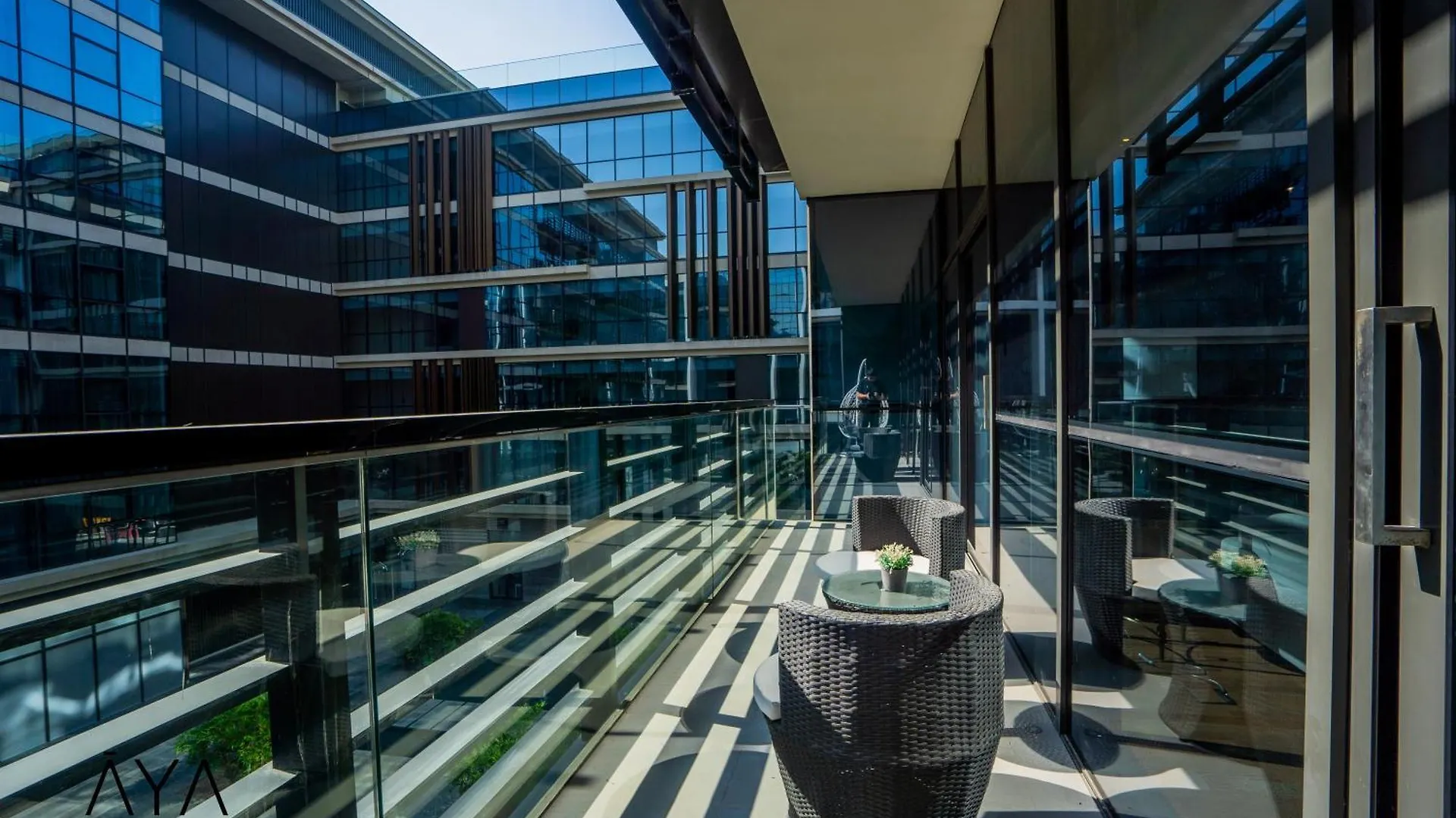 Luxury Apartment With Pool, Patio & Gym In City Walk By Aya Boutique Dubai 0*,  Emirados Árabes Unidos