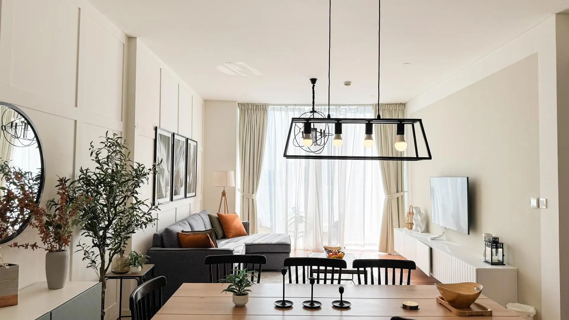 Luxury Apartment With Pool, Patio & Gym In City Walk By Aya Boutique Dubai