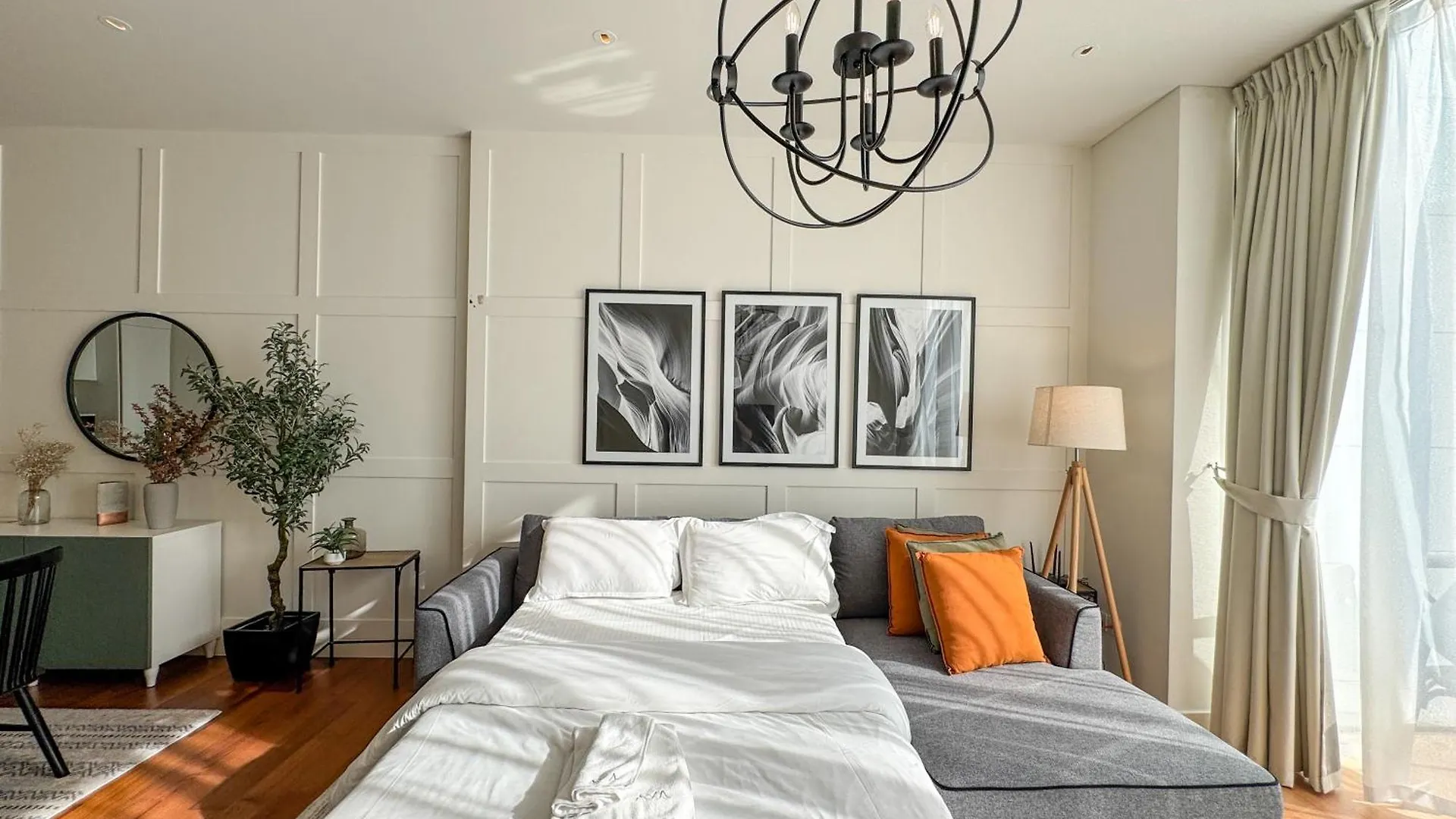 Luxury Apartment With Pool, Patio & Gym In City Walk By Aya Boutique Dubai
