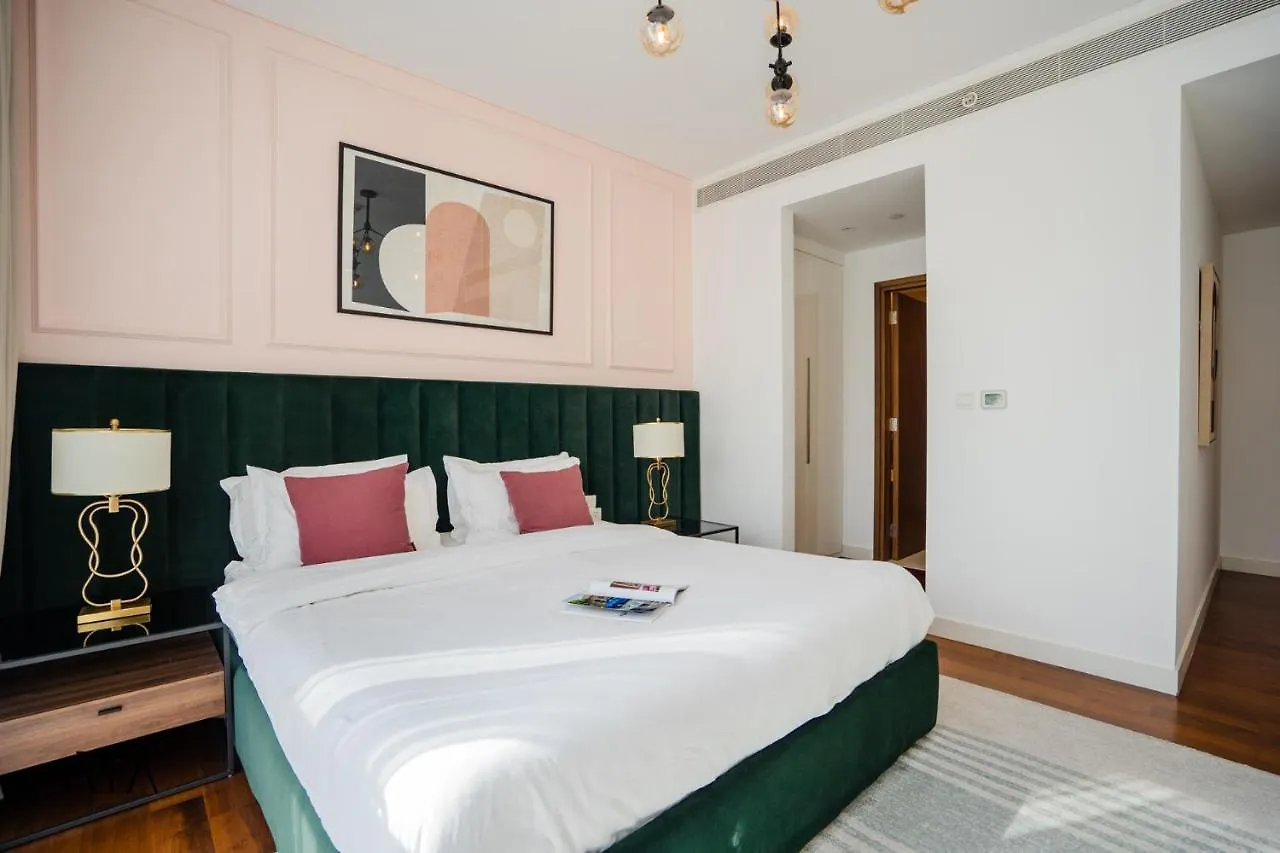 Luxury Apartment With Pool, Patio & Gym In City Walk By Aya Boutique Dubai