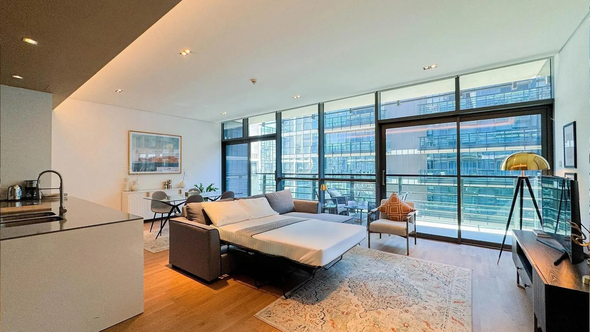 Luxury Apartment With Pool, Patio & Gym In City Walk By Aya Boutique Dubai