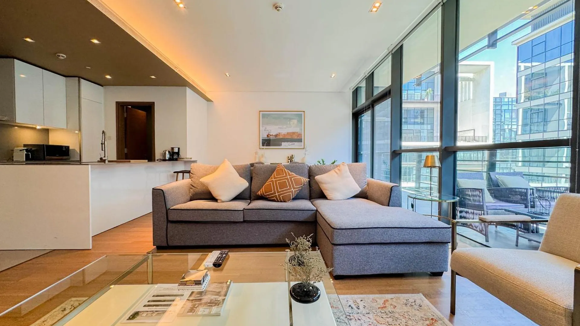 Luxury Apartment With Pool, Patio & Gym In City Walk By Aya Boutique Dubai
