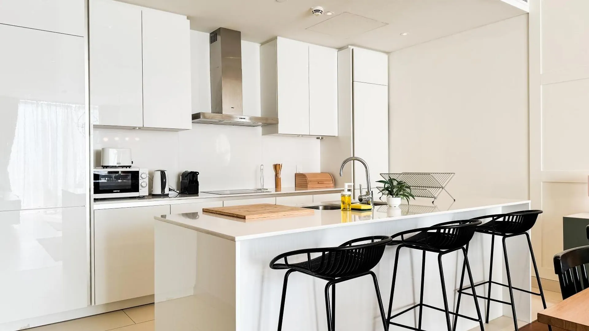 Luxury Apartment With Pool, Patio & Gym In City Walk By Aya Boutique Dubai